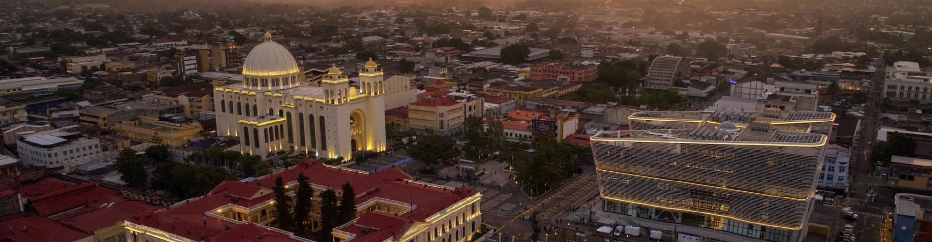 Evening riverside view in San Salvador, SV