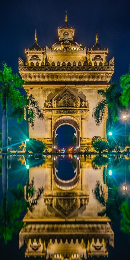 Street scene in Vientiane, LA