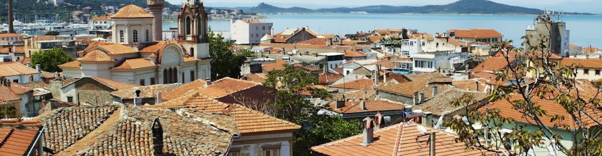 Evening riverside shot of Izmir, TR