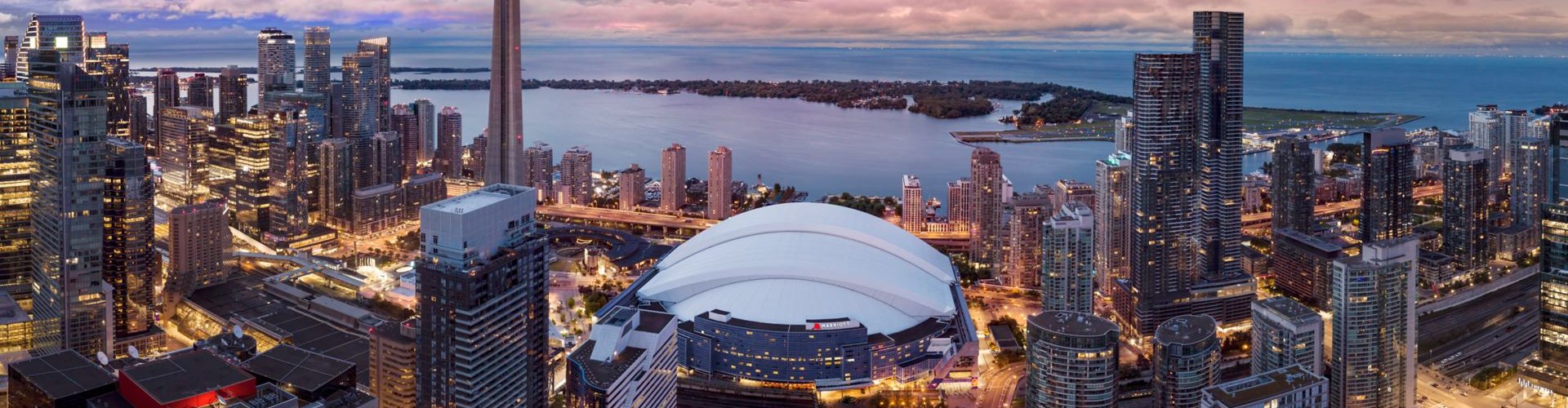 Skyline of Toronto, ON, CA