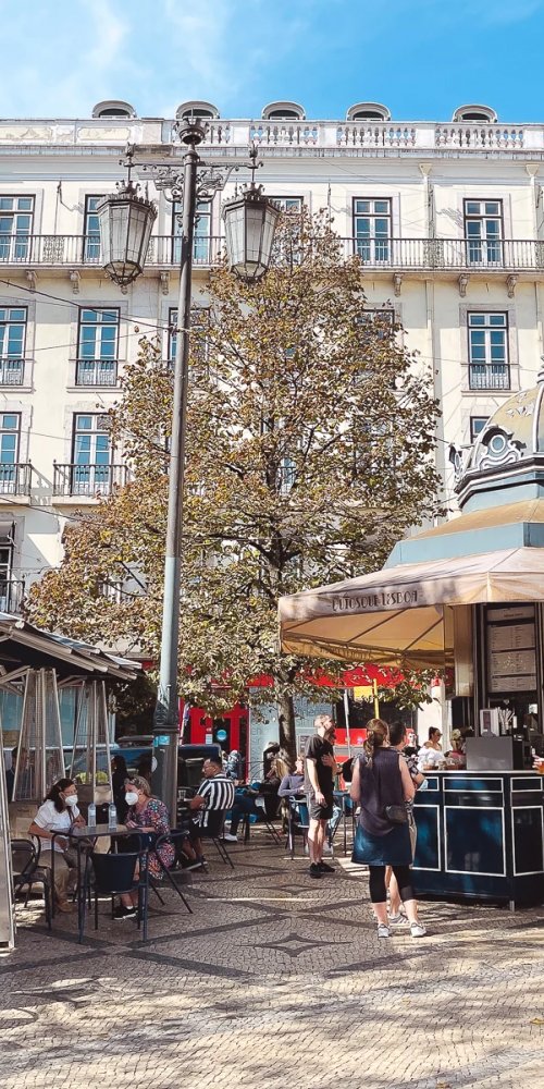 Metro map and bike share in Lisbon